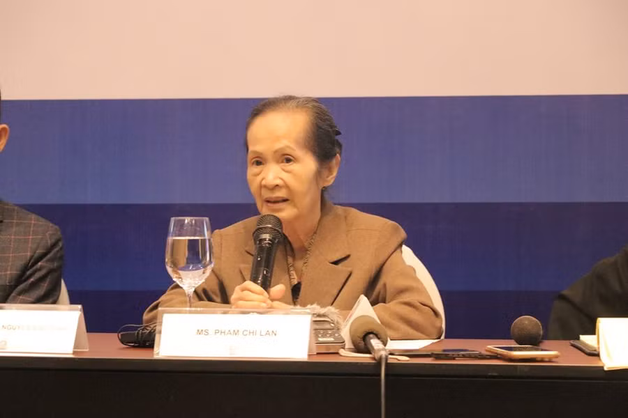 Bà Phạm Chi Lan phát biểu tại hội thảo. (Ảnh: VEPR)