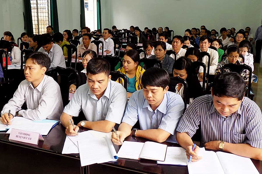 Cán bộ Văn phòng cấp ủy dự lớp bồi dưỡng công tác Văn phòng cấp ủy. Ảnh: T.N 