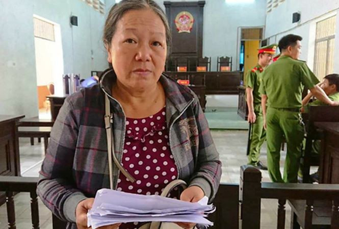 Bà Nguyễn Thị Lan - mẹ của nạn nhân Nguyễn Anh Kha trong vụ giết người ở TP Buôn Ma Thuột, Đắk Lắk cho rằng Nguyễn Xuân Lộc không hề bị tâm thần Ảnh: Vũ Long