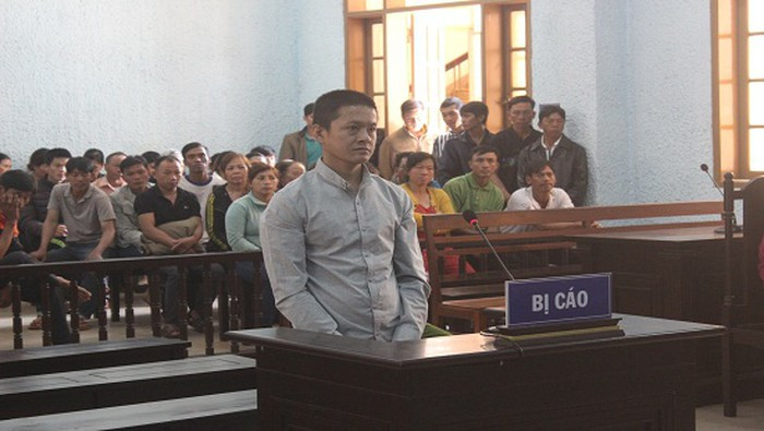 Trần Văn Luyện tại phiên xét xử