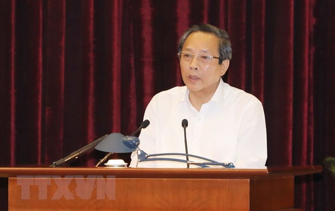 Ông Hoàng Đăng Quang, Ủy viên Trung ương Đảng, Bí thư Tỉnh ủy Quảng Bình phát biểu. (Ảnh: Phương Hoa/TTXVN)  Ông Hoàng Đăng Quang, Ủy viên Trung ương Đảng, Bí thư Tỉnh ủy Quảng Bình phát biểu. (Ảnh: Phương Hoa/TTXVN)