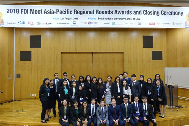 Đội thi Học viện Ngoại giao trở thành đại diện duy nhất của Việt Nam lần đầu tiên tham dự vòng thi quốc tế sẽ diễn ra tại Stockholm, Thụy Điển vào tháng 11 tới. Đội thi Học viện Ngoại giao trở thành đại diện duy nhất của Việt Nam lần đầu tiên tham dự vòng thi quốc tế sẽ diễn ra tại Stockholm, Thụy Điển vào tháng 11 tới.