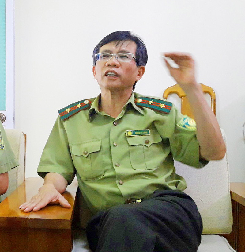 Ông Cường trả lời phỏng vấn Dân Việt. Ông Cường trả lời phỏng vấn Dân Việt.