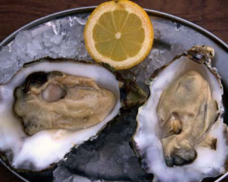Hàu là thực phẩm chứa nhiều kẽm, tốt cho nam giới.
