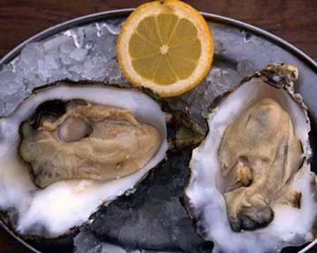 Hàu là thực phẩm chứa nhiều kẽm, tốt cho nam giới.