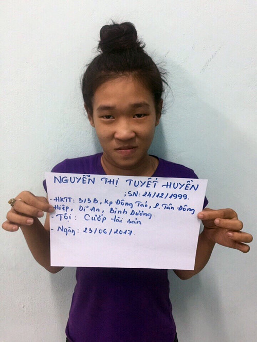 Nghi can Huyền tại cơ quan công an Nghi can Huyền tại cơ quan công an