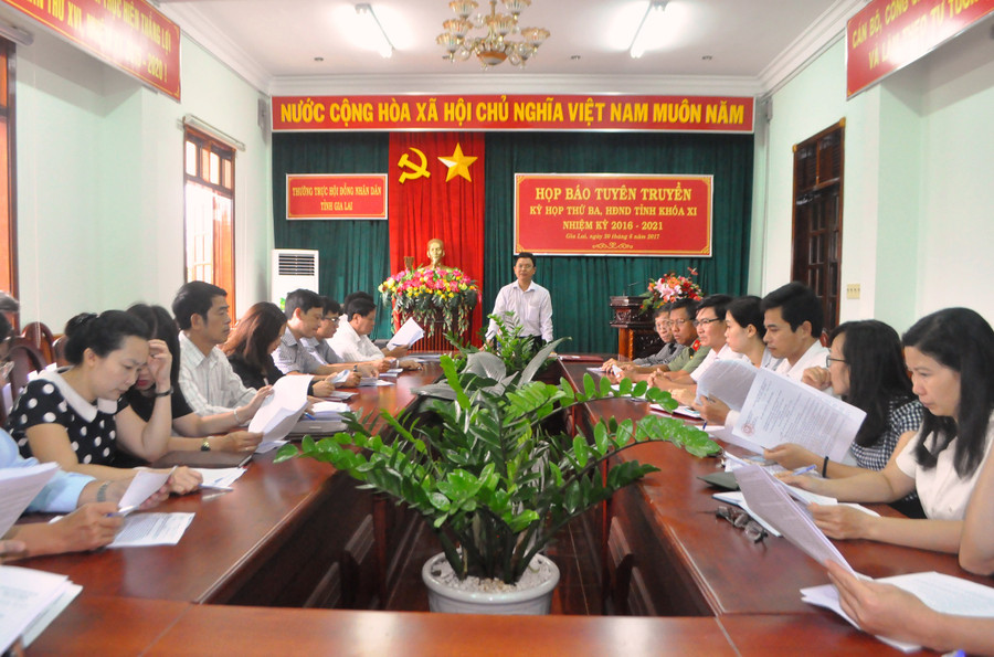 Quang cảnh buổi họp báo. Ảnh: Trần Dung