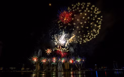  Một màn trình diễn pháo hoa của đội Australia- 1 trong 3 đội giành quyền thi đấu trong đêm chung kết vào ngày 24/6 tới