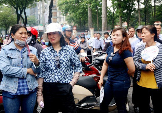 Con thi, mỗi phụ huynh là một tâm trạng khó tả.