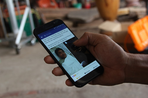 Những thông tin tìm người thân của anh Phúc đăng tải trên mạng xã hội nhanh chóng được cộng đồng mạng hỗ trợ tìm kiếm. Những thông tin tìm người thân của anh Phúc đăng tải trên mạng xã hội nhanh chóng được cộng đồng mạng hỗ trợ tìm kiếm.