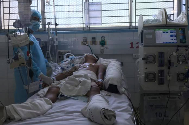 Bệnh nhân đang được điều trị đặc biệt Bệnh nhân đang được điều trị đặc biệt