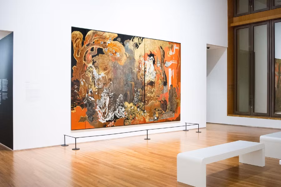 Tác phẩm sơn mài Les Fées của họa sĩ Nguyễn Gia Trí được trưng bày tại Phòng trưng bày quốc gia Singapore - Ảnh: Phòng trưng bày quốc gia Singapore