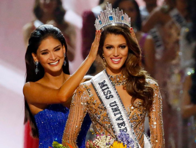 Hoa hậu Hoàn vũ thế giới 2016 - Iris Mittenaere sinh năm 1993, cao 1,73 m. Cô theo học chuyên ngành Nha khoa tại Đại học Lille II. Tân Hoa hậu Hoàn vũ được đánh giá cao bởi gương mặt sáng, phúc hậu và vóc dáng cân đối. Hoa hậu Hoàn vũ thế giới 2016 - Iris Mittenaere sinh năm 1993, cao 1,73 m. Cô theo học chuyên ngành Nha khoa tại Đại học Lille II. Tân Hoa hậu Hoàn vũ được đánh giá cao bởi gương mặt sáng, phúc hậu và vóc dáng cân đối.