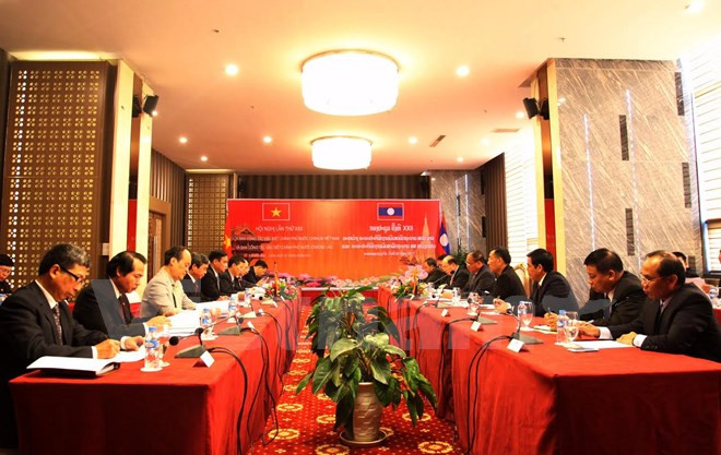 Quang cảnh cuộc họp giữa Ban công tác đặc biệt Chính phủ hai nước Việt Nam-Lào. Quang cảnh cuộc họp giữa Ban công tác đặc biệt Chính phủ hai nước Việt Nam-Lào.