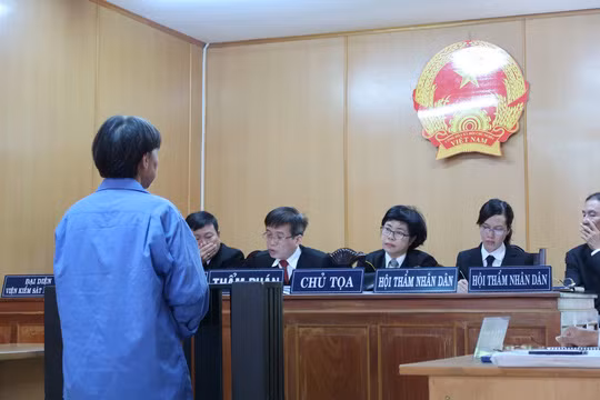 Sau khi đồng bọn sa lưới, Nga bỏ trốn và bị bắt sau 14 năm