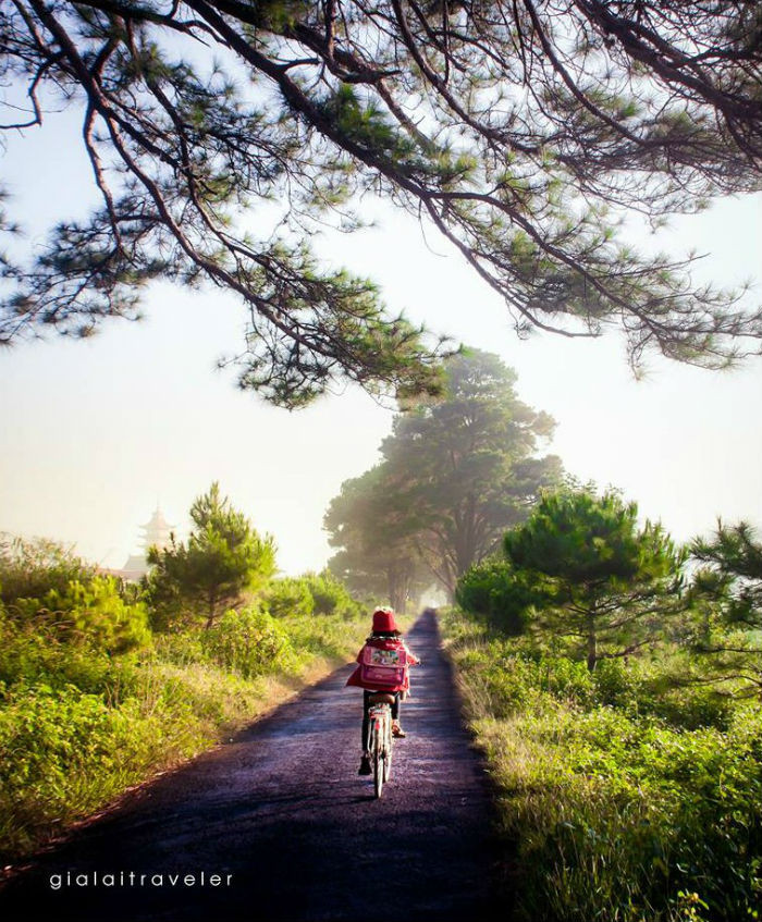  Như đứa trẻ thơ tinh nghịch, hồn nhiên - Ảnh: Ngô Thành Công