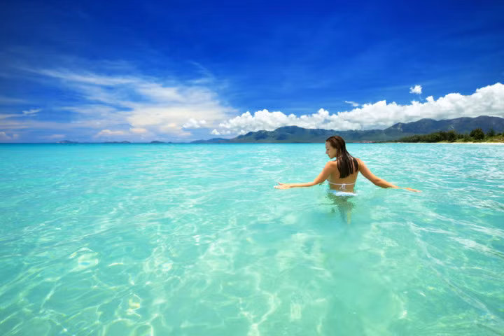 Bơi:Không chỉ giúp cho tinh thần thoải mái mà còn tốt cho sức khỏe, nhưng hãy đảm bảo rằng không gì có thể gây hại cho bạn trước khi xuống nước. Bơi:Không chỉ giúp cho tinh thần thoải mái mà còn tốt cho sức khỏe, nhưng hãy đảm bảo rằng không gì có thể gây hại cho bạn trước khi xuống nước.