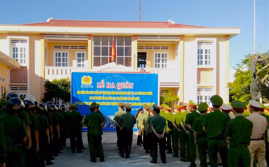 Quang cảnh Lễ ra quân. Ảnh: Hồng Thi