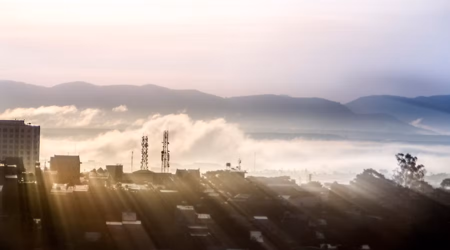  Khoảnh khắc bình minh đẹp tuyệt vời ở phố núi