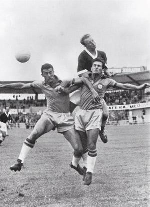 Những đôi giày đinh đầu tiên góp phần làm nên chiến thắng của đội tuyển Đức.