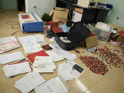 Tang vật vụ án. Tang vật vụ án.