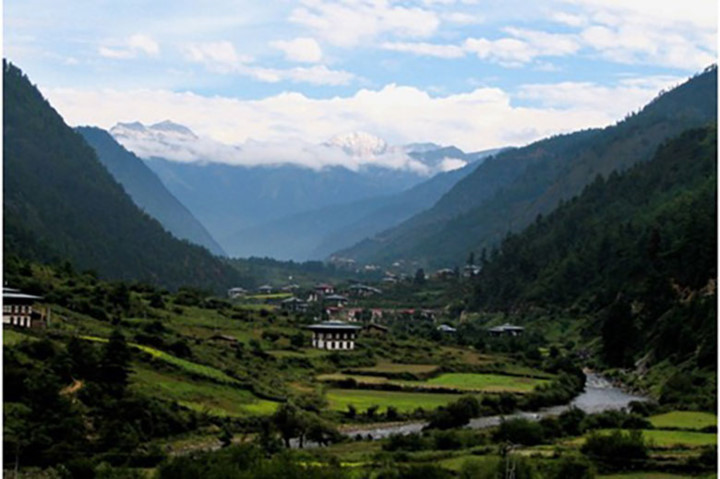 Thung lũng Haa, Bhutan: Thung lũng này thực sự là một vẻ đẹp ẩn mà hầu hết mọi người chưa được nghe nói tới, nhưng nó là một trong những địa danh quyến rũ nhất trên thế giới. Mùa xuân là thời điểm thích hợp nhất để bạn ghé thăm Thung lũng Haa.  Thung lũng Haa, Bhutan: Thung lũng này thực sự là một vẻ đẹp ẩn mà hầu hết mọi người chưa được nghe nói tới, nhưng nó là một trong những địa danh quyến rũ nhất trên thế giới. Mùa xuân là thời điểm thích hợp nhất để bạn ghé thăm Thung lũng Haa.