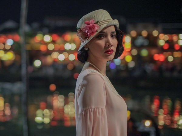 Cảnh nhân vật Bella khi ở Hội An.