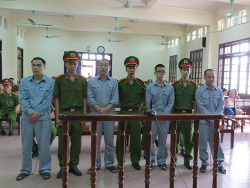 4 bị cáo là các hacker Trung Quốc trước vành móng ngựa