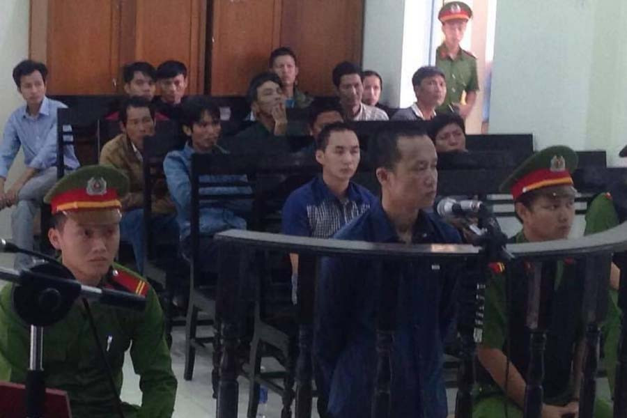 Bị cáo Nguyễn Như Dũng tại phiên tòa. Ảnh: Duy Tân  Bị cáo Nguyễn Như Dũng tại phiên tòa. Ảnh: Duy Tân