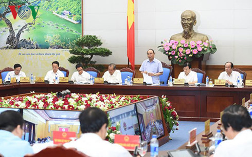Thủ tướng Nguyễn Xuân Phúc phát biểu khai mạc Hội nghị về công tác bảo vệ môi trường. Thủ tướng Nguyễn Xuân Phúc phát biểu khai mạc Hội nghị về công tác bảo vệ môi trường.