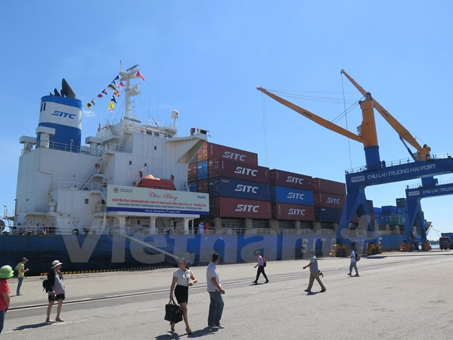 Tàu 20.000 tấn cập cảng Chu Lai-Trường Hải. Tàu 20.000 tấn cập cảng Chu Lai-Trường Hải.