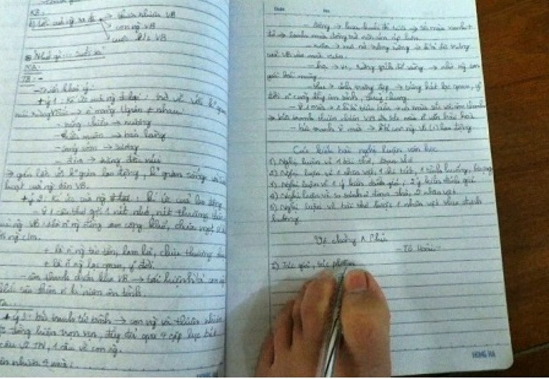 Thắm có thêm điều kiện viết tiếp ước mơ của mình trên đôi chân. Thắm có thêm điều kiện viết tiếp ước mơ của mình trên đôi chân.