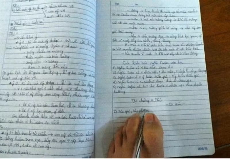 Thắm có thêm điều kiện viết tiếp ước mơ của mình trên đôi chân. Thắm có thêm điều kiện viết tiếp ước mơ của mình trên đôi chân.