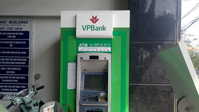 Một cây ATM của Ngân hàng Thương mại Cổ phần Việt Nam Thịnh Vượng