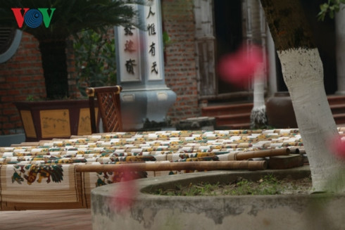 Sân tranh Đông Hồ nhà nghệ nhân Nguyễn Đăng Chế.