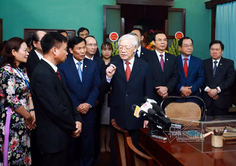  Tổng bí thư, Chủ tịch nước Nguyễn Phú Trọng nói về ý nghĩa của việc thắp hương tưởng niệm Chủ tịch Hồ Chí Minh. Ảnh: Phạm Hải