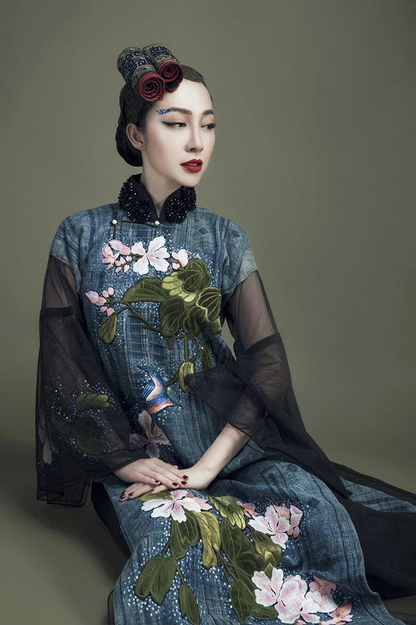 Bộ sưu tập sẽ được Vũ Việt Hà giới thiệu trong 'Festival cao nguyên trắng Bắc Hà', diễn ra từ ngày 15-17/2 tại dinh Hoàng A Tưởng, huyện Bắc Hà, tỉnh Lào Cai. Bộ sưu tập sẽ được Vũ Việt Hà giới thiệu trong 'Festival cao nguyên trắng Bắc Hà', diễn ra từ ngày 15-17/2 tại dinh Hoàng A Tưởng, huyện Bắc Hà, tỉnh Lào Cai.