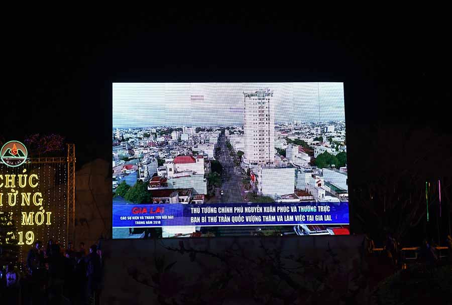 Mọi người đã cùng nhau điểm lại 10 sự kiện nổi bật của tỉnh nhà trong năm 2018. Ảnh: Đ.T