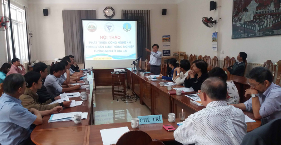 Quang cảnh Hội thảo tiếp cận công nghệ 4.0 trong SX nông nghiệp thông minh. Ảnh: N.N