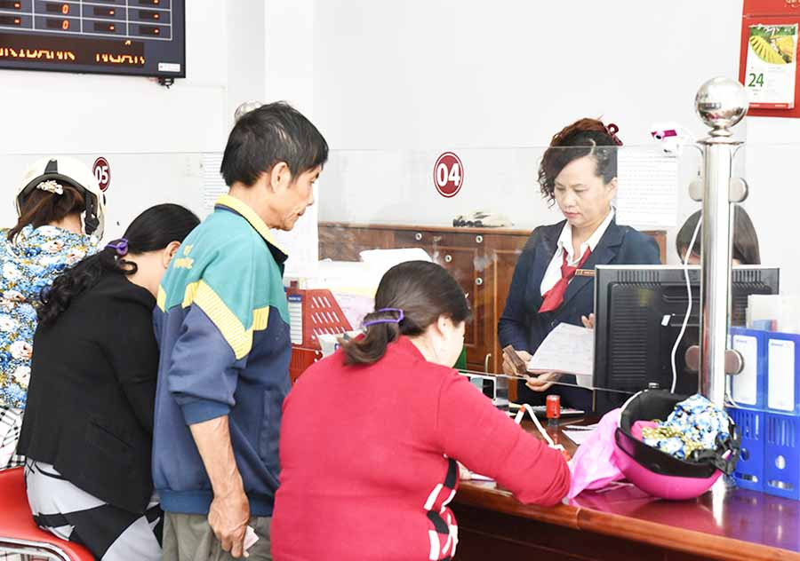  Quầy giao dịch Agribank Gia Lai. Ảnh: Đ.T