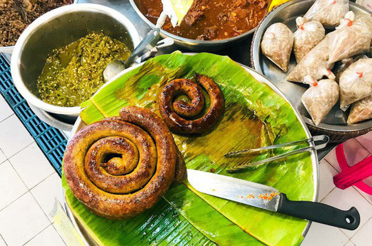 Lòng nướng chấm với nước sốt mù tạt xanh Lòng nướng chấm với nước sốt mù tạt xanh