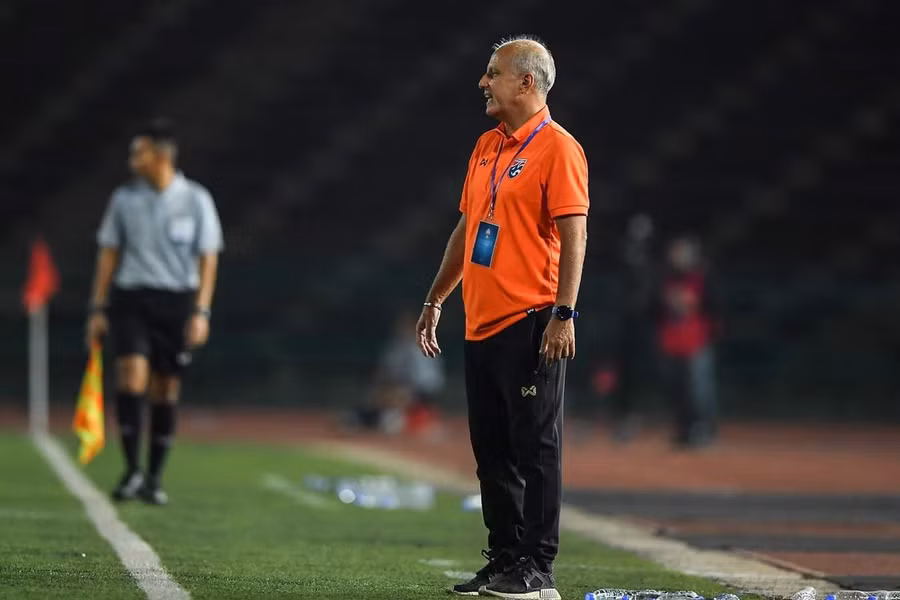  HLV Alexandre Gama hiểu rõ bóng đá và con người