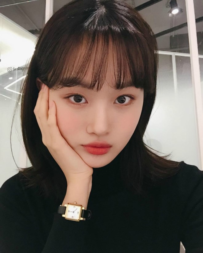 Lối trang điểm này đơn giản, dễ thực hiện cho cả những cô nàng mới tập makeup