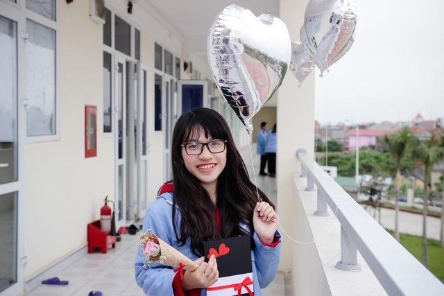 Nguyễn Đỗ Phương Uyên xuất sắc nhận 9 học bổng Mỹ.