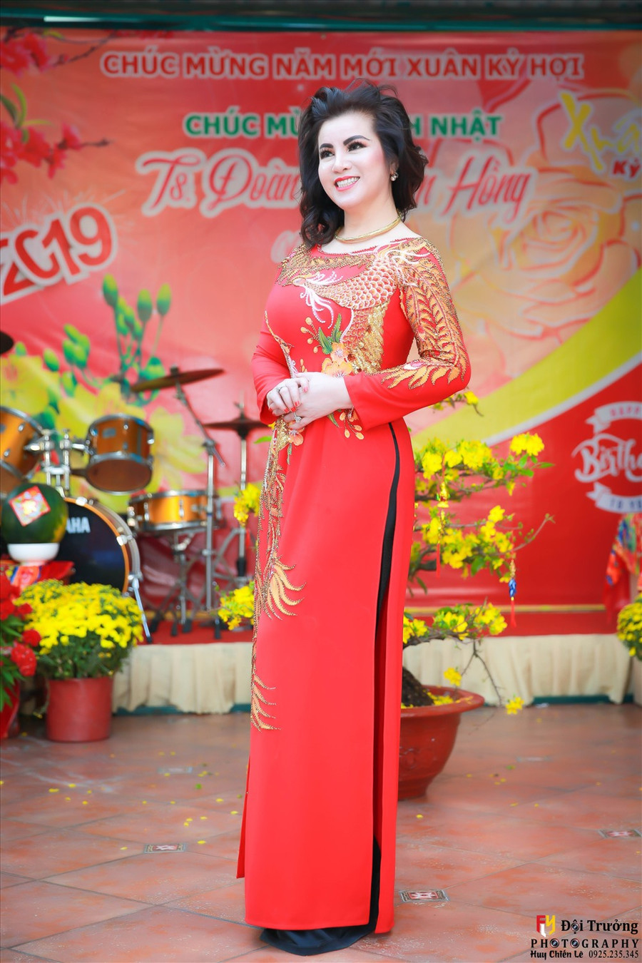 Đệ nhất Hoa hậu Quý bà Thế giới Đoàn Thị Kim Hồng.