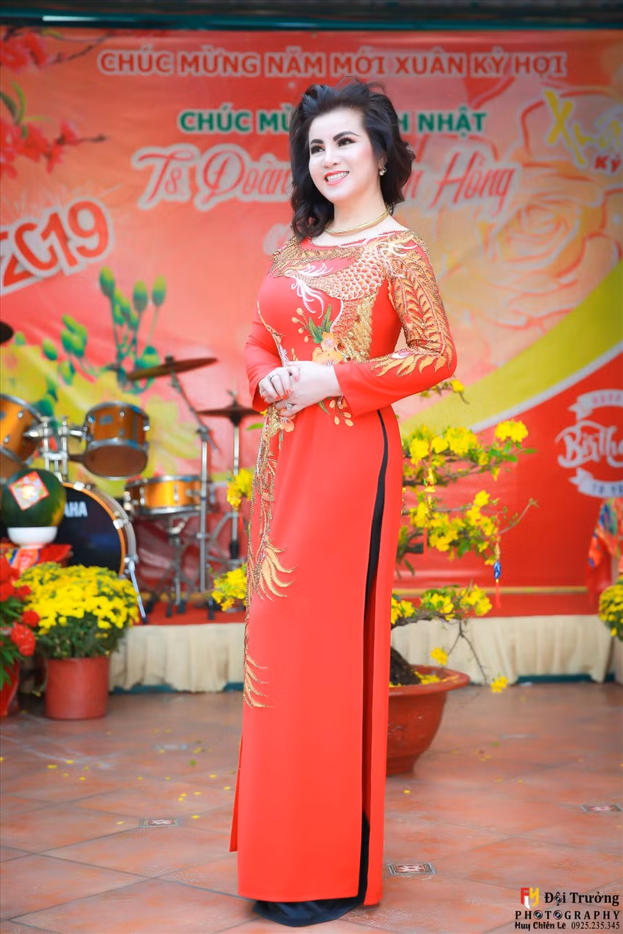 Đệ nhất Hoa hậu Quý bà Thế giới Đoàn Thị Kim Hồng.