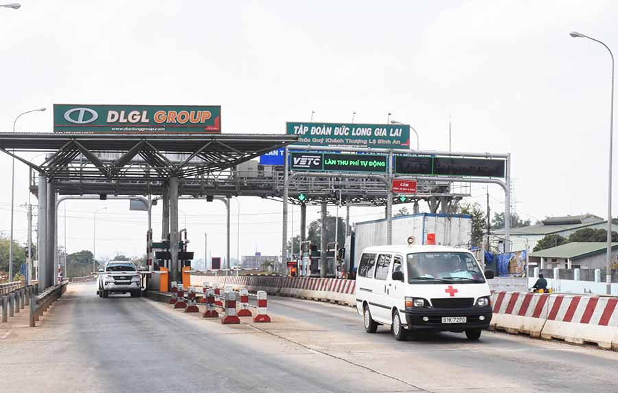 Các trạm thu phí trên địa bàn tỉnh Gia Lai đã lắp đặt xong hệ thống thu phí tự động cho tất cả các làn xe. Ảnh: M.T  Các trạm thu phí trên địa bàn tỉnh đã lắp đặt xong hệ thống thu phí tự động cho tất cả các làn xe. Ảnh: M.T