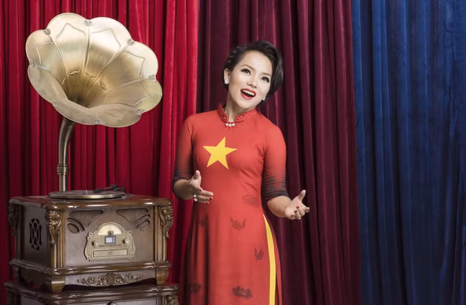  Tháng 3 tới, Thái Thùy Linh tổ chức minishow hát những ca khúc của nhạc sĩ Lê Uyên Phương tại Hải Phòng và Hà Nội.