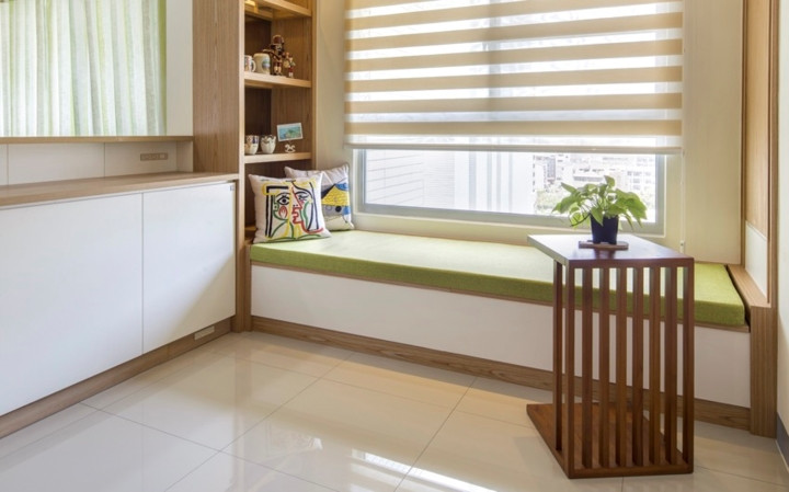 Màn cửa lá sách có thể điều chỉnh ánh sáng theo sở thích. Màn cửa lá sách có thể điều chỉnh ánh sáng theo sở thích.