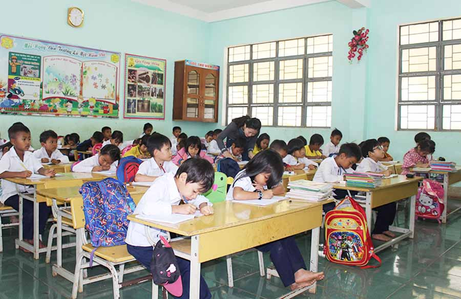 Cô trò Trường Tiểu học Lê Lai (xã Chư Á, TP. Pleiku) nhanh chóng ổn định dạy và học. Ảnh: N.G